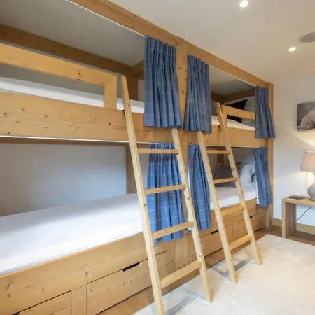 Quiet In With Panoramic Views *